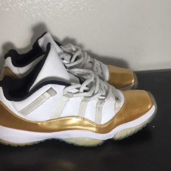 JORDANS LOW TOPS SIZE 10 White and gold - Picture 4 of 5